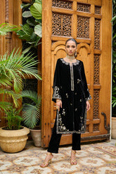 DA-1865 BLACK EMBROIDERED KURTA